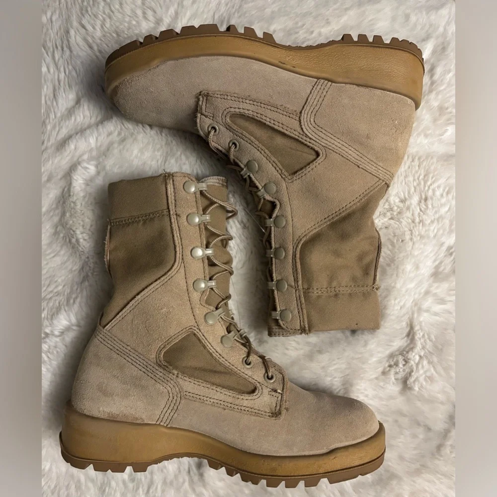 Wellco Deseret Tan HOT WEATHER FLAME RESISTANT VIBRAM SOLE COMBAT BOOT Size 5.5